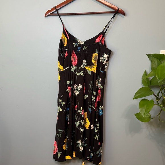 ✨3/$20✨ Old Navy Fit & Flare Black Floral Cami Sleeveless Dress. Small - Picture 8 of 15